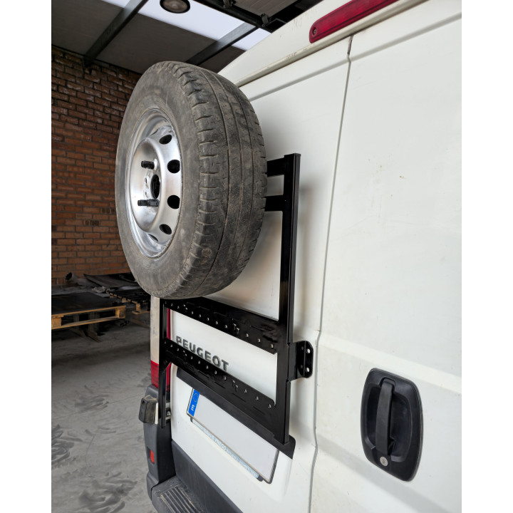 Soporte rueda repuesto + accesorios puerta izquierda para BOXER / DUCATO / JUMPER (2ª Y 3ª GEN)